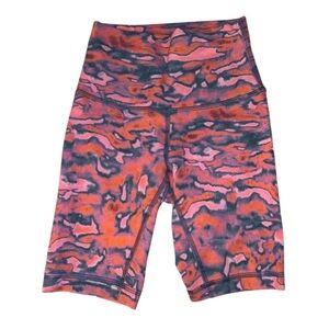 Lululemon Wunder Train High Rise Short 8"
Chroma Clash Multi size 0
